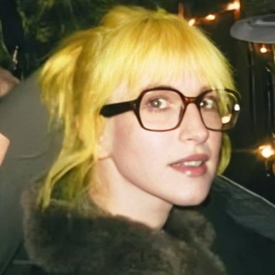 dilfpickles's profile picture. If heaven exists, then what the fuck is this? (⋆⭒˚.⋆ ᢉ𐭩)
