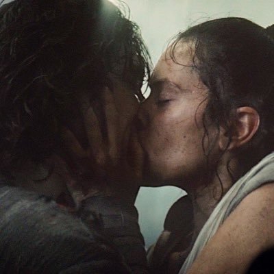 iLYALEXBY's profile picture. currently on star wars and reylo ⋆｡ ﾟ☁︎｡ ⋆｡ ﾟ☾ ﾟ｡ ⋆