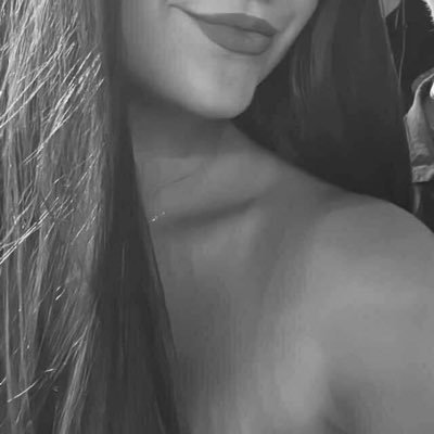 Paraponaki_'s profile picture. Παραληρώ.