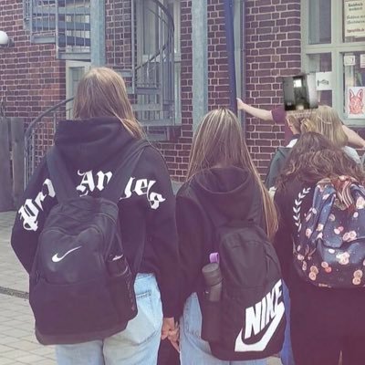 stellamarry4002's profile picture. Here to make new friends🤩❤️ ⚾️⛹️‍♀️tennis 🥎basketball 🏀