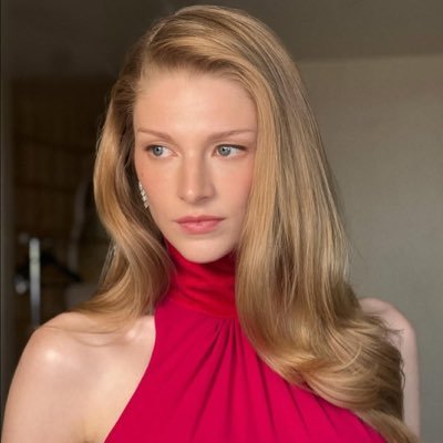 sofiafalconee's profile picture. (2019)