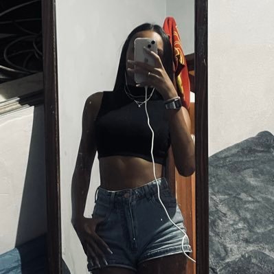 fnclarinha's profile picture. 