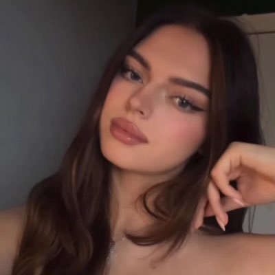 _ujii7's profile picture. أنا اخيّر ما اتخيّر |@_nijl1