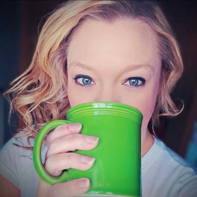 about_that_grl's profile picture. Probably sipping on coffee, cuddling w/dogs, & watching sports ▪ #cbj ▪ #gopackgo