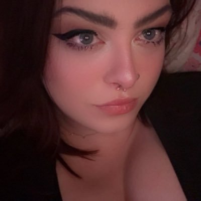 lexaprobby's profile picture. 18+ ♡ streamer, cat mom, Fortnite legend ♡