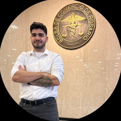 lautaro_ronchi's profile picture. Contador Público (UNR). Mesa de Granos🌽. Manejo de posiciones Agro 🌱. “Te cuento el día a día en la rueda 🌾”.