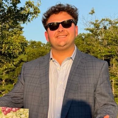 SunnyD603's profile picture. 🦞🐋  #NewHampshire #LiveFreeorDie🥞 🍁 🌲 Owner @lovlien_realty_group 🏡 🏛️ County #Commissioner👔