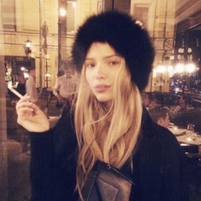 cxaiow's profile picture. 