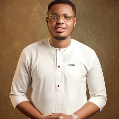 Innocentcasinor's profile picture. líder del futuro 
|(National Vice President of National Association of Imo state students)
|Man United ✍️ |
ugly in person 👍 | Nonchalant and Respectful|