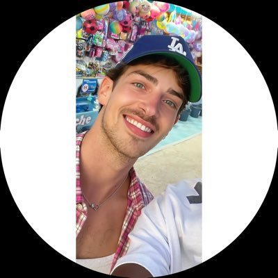 4KA45's profile picture. chingo yo, chingas tú y chinga tu madre.