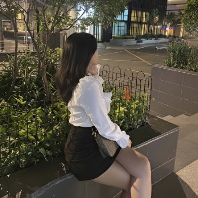 Constantstrain's profile picture. Fashion👗, 
Finance💼 or Fast🏎 Lanes with yoga vibes 🧘‍♀️
— Living my dream every day 🇻🇳