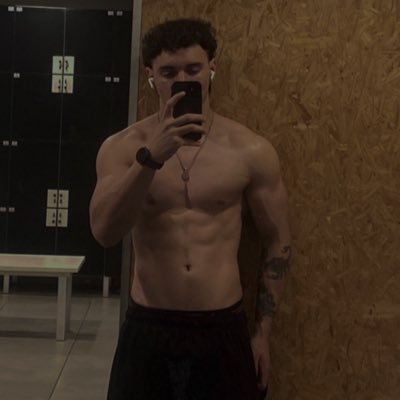 fefisfefisfefis's profile picture. If you can dream, it you can do it.