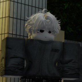 UrNochiee's profile picture. Just your regular day, roblox player or.. sumn.

I'm friendly :3

im just a chill guy.