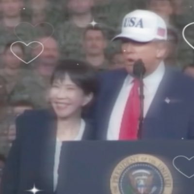 gjmddajtw's profile picture. The clown stands frozen, pain in his heart, a forced smile on his face.