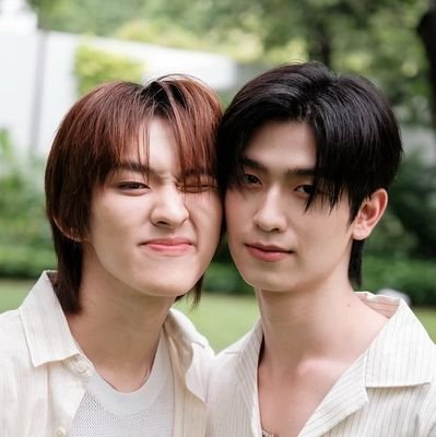 thomaskongluv's profile picture. 🦊🍓 | 🪥🌻| 💜 • autistic and adhder • non-binary pan aroace • sometimes writer