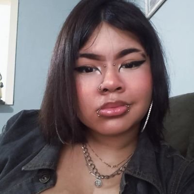 laura_rityelle's profile picture. @DebnamCarey
ela(eu) dela(alycia)