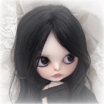 aminhaurora's profile picture. (Never a frown) with golden brown