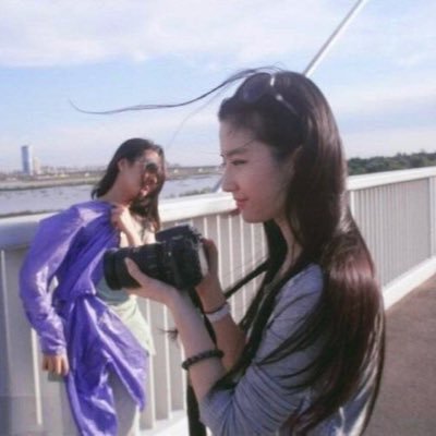 Lclia19731's profile picture. 