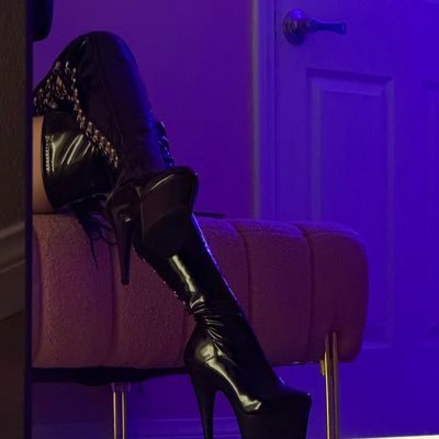 mommelissa345's profile picture. Findom/Femdom | Pro Brat🎀