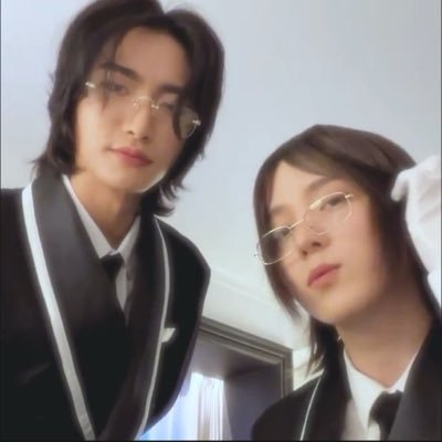 _starjulie_'s profile picture. multifandom👍🏽 - ateez, skz, &team, 2pm, zb1😭, tbz, piwon, txt, enhypen, aespa e a lista não tem fim