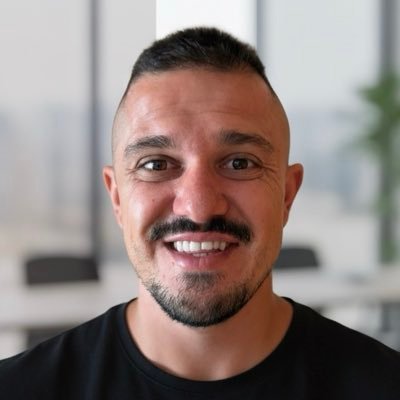 itscarlosrufo's profile picture.