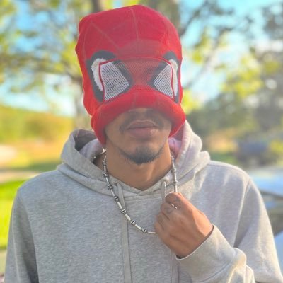 eleventh4orm's profile picture. 4 plates 7 chairs 11th table if i got it you got it let’s eat🍽️