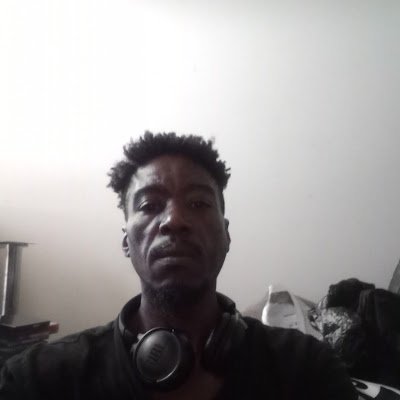 tsy_tlk's profile picture. 