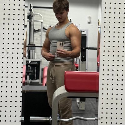 chase_1_4's profile picture. 23 | mainly here to tweet about pacers / colts / IU / yankees