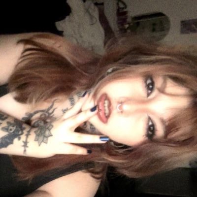 sacanista's profile picture. lovatic e emo, abençoada de varios vulgos