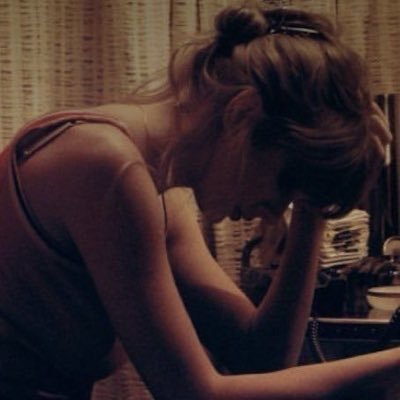 nonsensof's profile picture. @urmirrorbvall but overcafeinated, overworked and overstressed