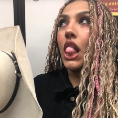 victoriousdisk's profile picture. eu não entendendo nada