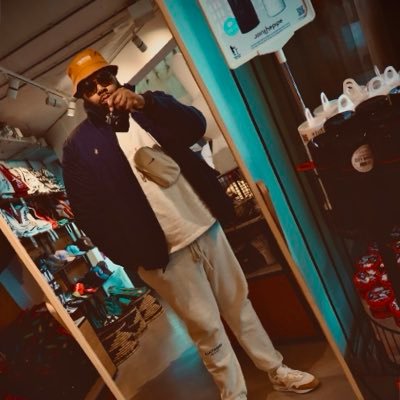 youngWILT_'s profile picture. 