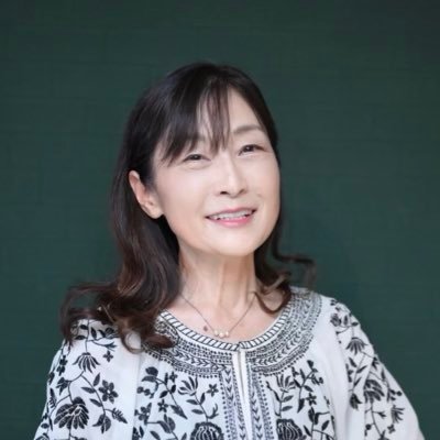 hanna83593413's profile picture. 役者（&大学研究室秘書）倉敷市出身。★2025年「岸田國士を読む」★「から騒ぎ」★「夏の夜空へ」★「三人姉妹」★「冬物語」★「一瞬（いま）を生きる君へ ～知覧からの手紙～ 」★空想嬉劇団イナヅマコネコ「隠れの魔女のカクシゴト」 【今後】★11月劇団グスタフ「唐茄子屋政談」★2026.1月劇団ふぁんハウス「夏の夜空へ」