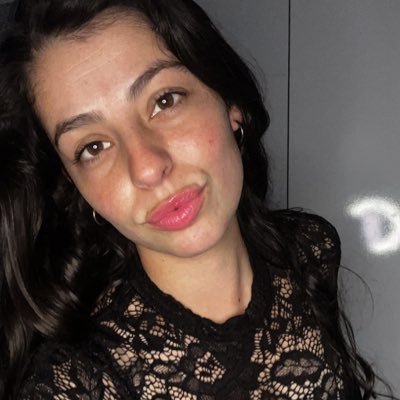 sagradamusikera's profile picture. sobrevivir es la meta disfrazada!