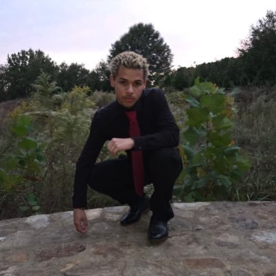 suertexo's profile picture. passion and persistence // @CarolinaPiranha