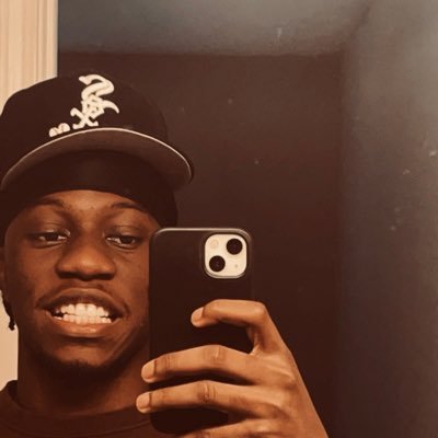 i_anjorin's profile picture. Growing.