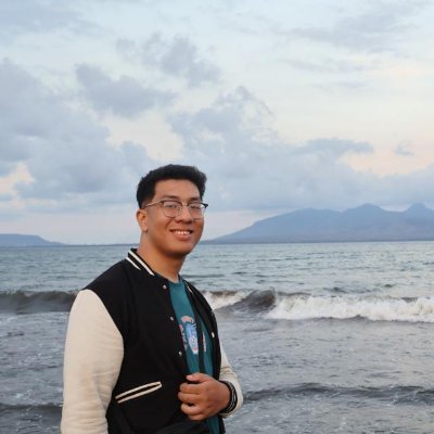raynaldianggiat's profile picture. Information Systems Master Graduate. Researching in VR, Game Development, HCI, and Persuasive Technology. God i love technologies :D
