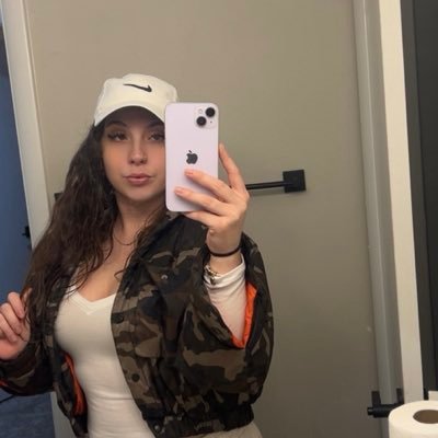 madiovoxo's profile picture. 