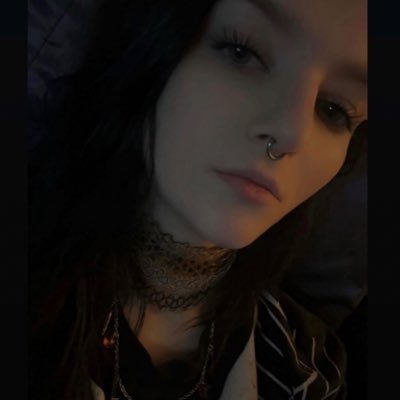 stonehwrites's profile picture. 23, writer. she/they 🏳️‍🌈