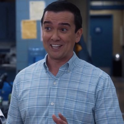 therightchuy's profile picture. 