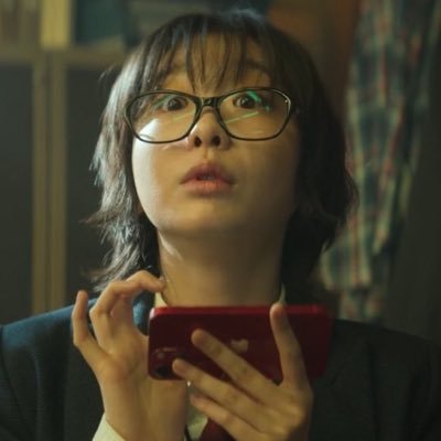 yiseolysis's profile picture. lagi't lagi para sa bayan at sikolohiyang malaya at mapagpalaya 🍀 | get that license 🪪