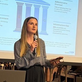 ollies_ai's profile picture. early career hiring & development https://t.co/oSm7B1zBNK | BBA @MichiganRoss | ex-SBDC | my R&R (research & refinement) acnt.