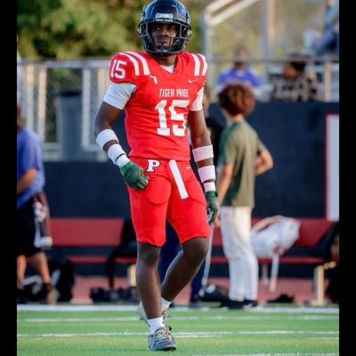 kymani_edwards3's profile picture. 5’9 167 | 28’ | DB/nickel