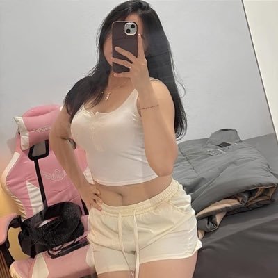 txcjbbhcxnj666's profile picture. #รีวิวบ้านนอกอ ส่งยอด 19:00เป็นต้นไป ถ้าส่งช้าจะแจ้งล่วงหน้า 🙏🏻 เปลี่ยนเวลาส่งยอดน๊า แลกเอกสาร คอนแทคได้จ้า