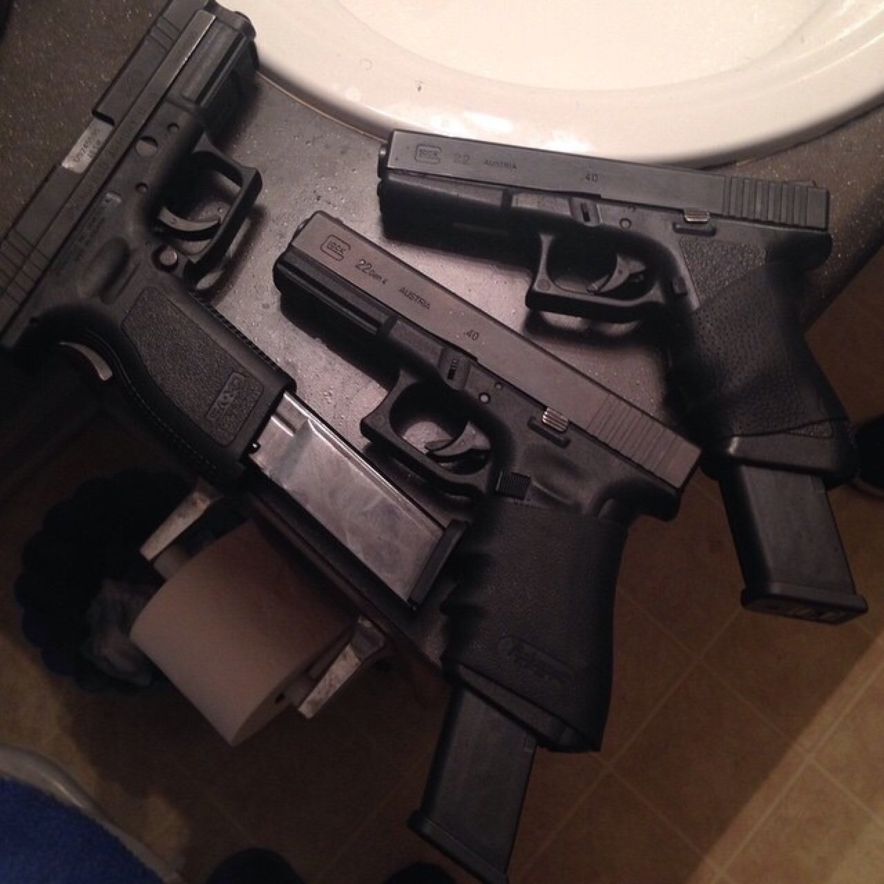 11jniai's profile picture. They're yours and mine