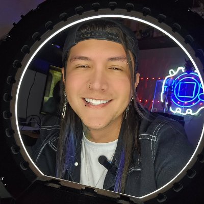 mirandastian's profile picture. Magister en ilustración, Docente universitario, Director de arte.