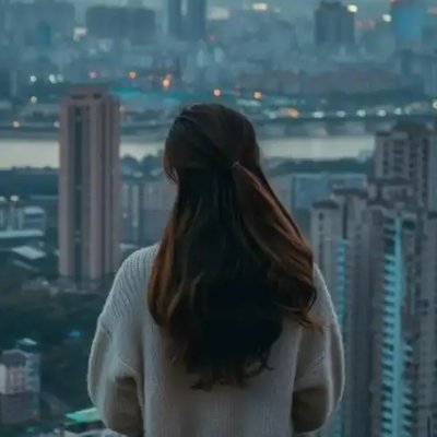 vih___miranda's profile picture. 若さより、品のある大人の雰囲気が好きです。自分もそうでいたい👩‍🦰