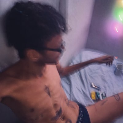 sosadsosexy____'s profile picture. alone again