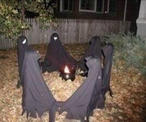 sZZtUaywBgSy1q1's profile picture. I know you don't know me but I can't leave here lonely