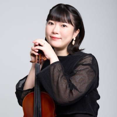 Chisato_vn's profile picture. ヴァイオリン🎻/ヴィオラも弾きます/福島県郡山市出身/東京音大付属高校→東京音大卒/レッスン・VnVa宅録・演奏依頼のお問い合わせはDMまで(お仕事関連のみ返信対応します)/ヨークシャーテリア🐶/シナモロール☁️🩵/お弁当作り🍱/